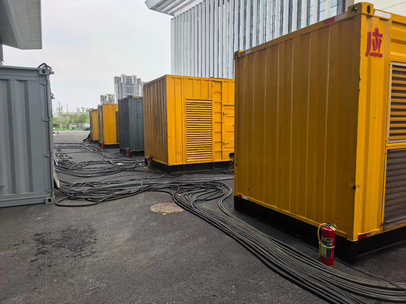 青冈不同季节柴油发电机组保养有哪些注意事项?