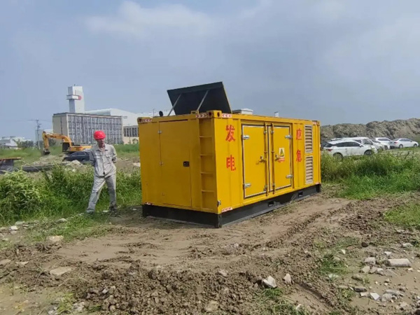 青冈200KW柴油发电机机组每小时的油耗量受哪些因素影响?