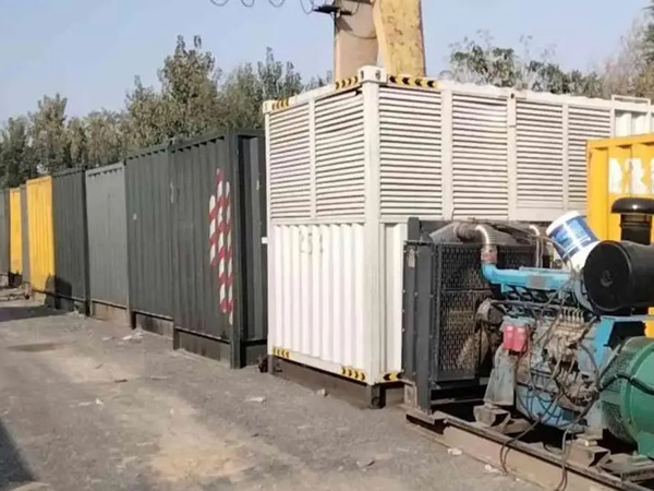 青冈200KW柴油发电机机组每小时油耗是多少?